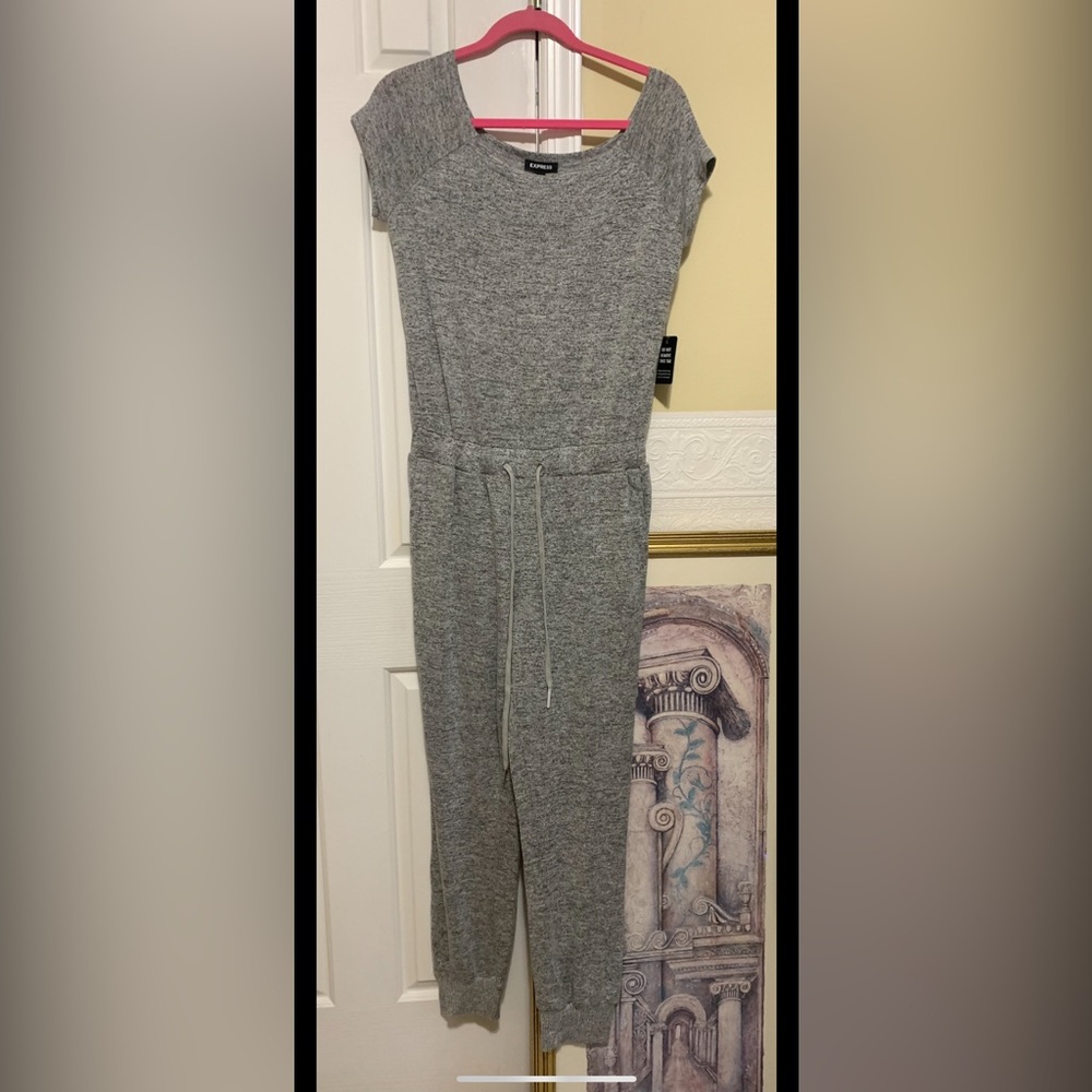 Express Gray Jogger Jumpsuit Women’s Size Small Short Sleeve Drawstring Knit NEW
